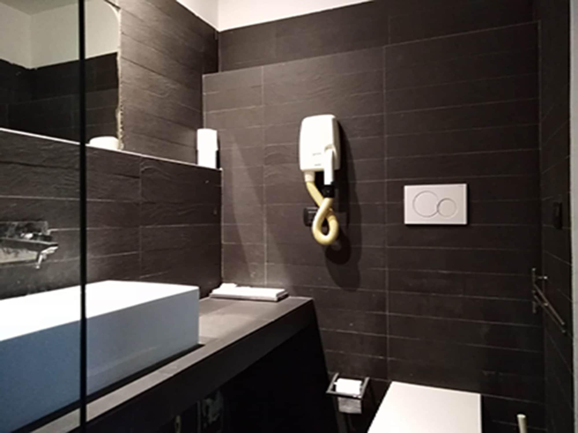 M&J Place Hostel רומא מראה חיצוני תמונה