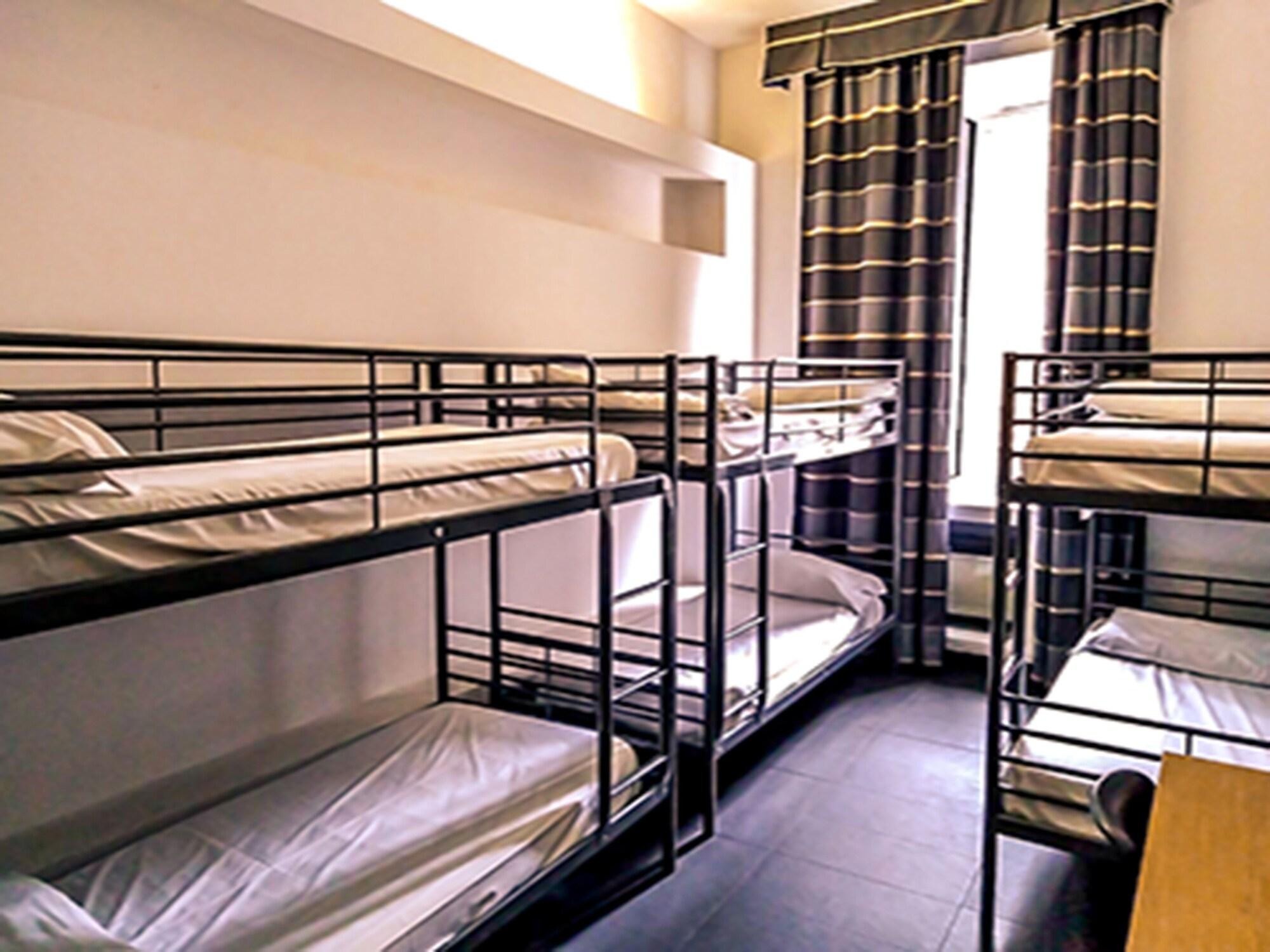 M&J Place Hostel רומא מראה חיצוני תמונה
