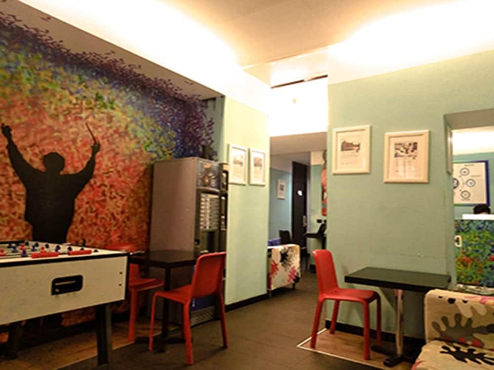 M&J Place Hostel רומא מראה חיצוני תמונה