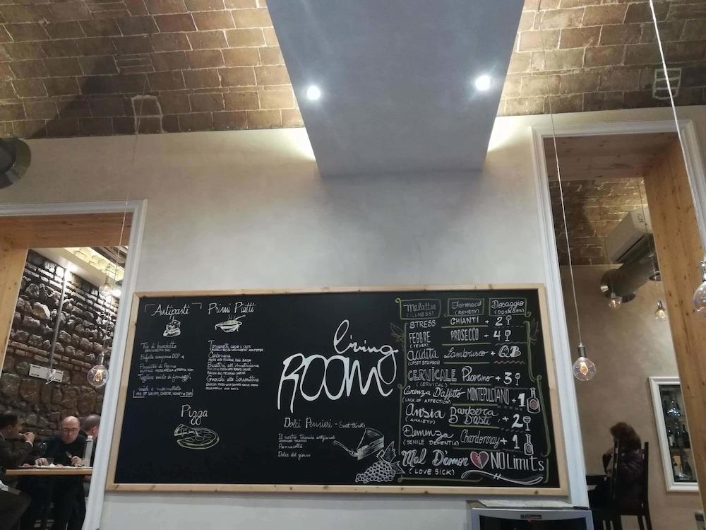 M&J Place Hostel רומא מראה חיצוני תמונה