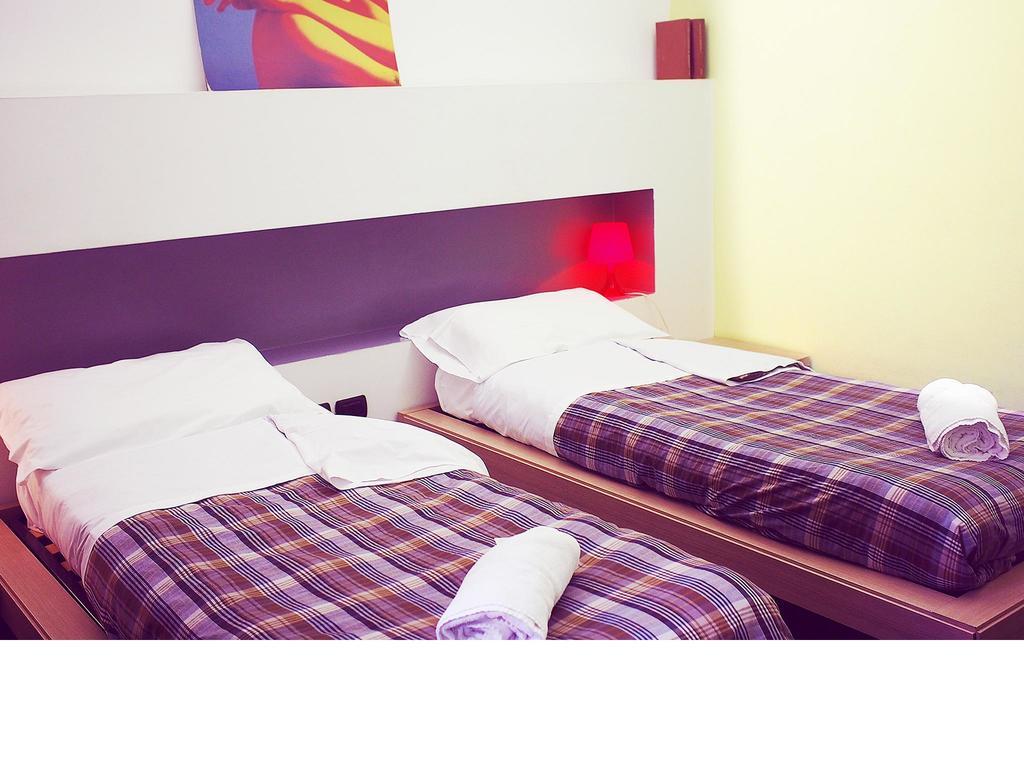 M&J Place Hostel רומא חדר תמונה