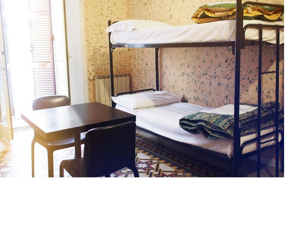 M&J Place Hostel רומא חדר תמונה