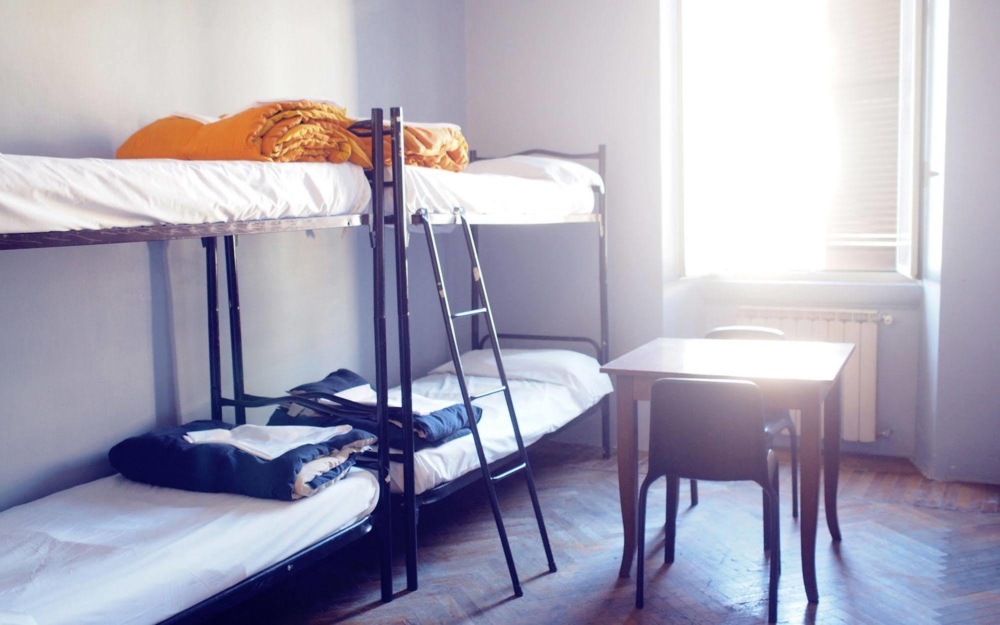 M&J Place Hostel רומא מראה חיצוני תמונה